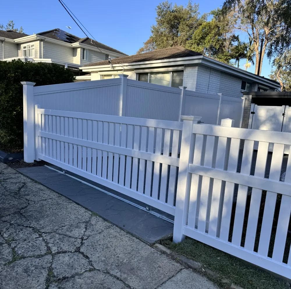 Victoria - Picket Sliding Gates