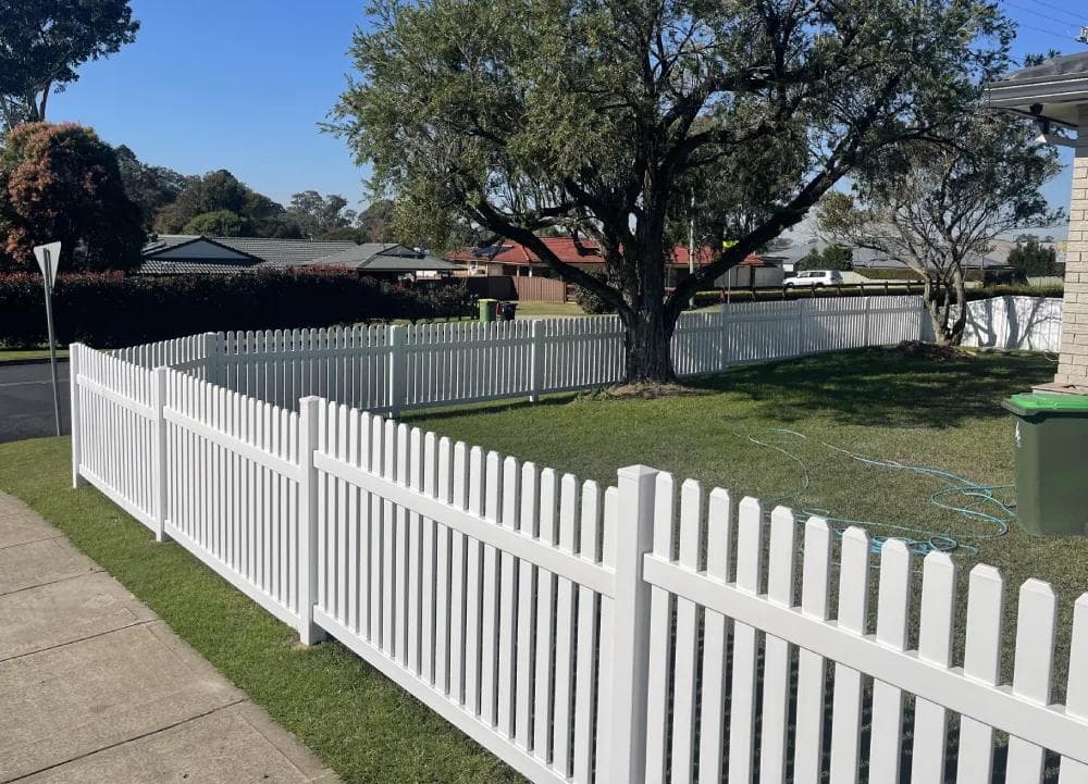 Victoria - Picket Double Gates